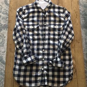 black flannel long sleeve tee